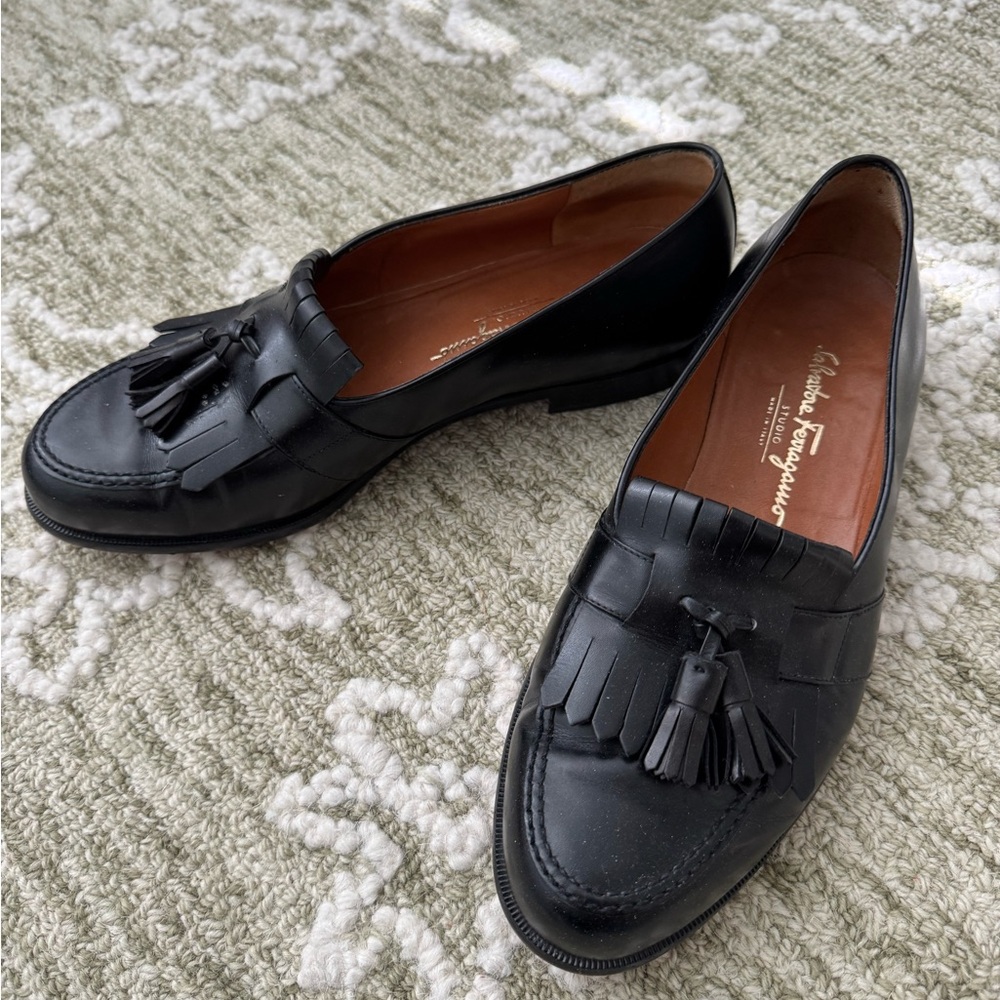 Salvatore Ferragamo Black Leather Tassel Kiltie Loafers - Men